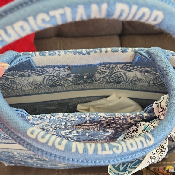 Dior Navy Floral Tote Bag GWP - Picture 2 of 8